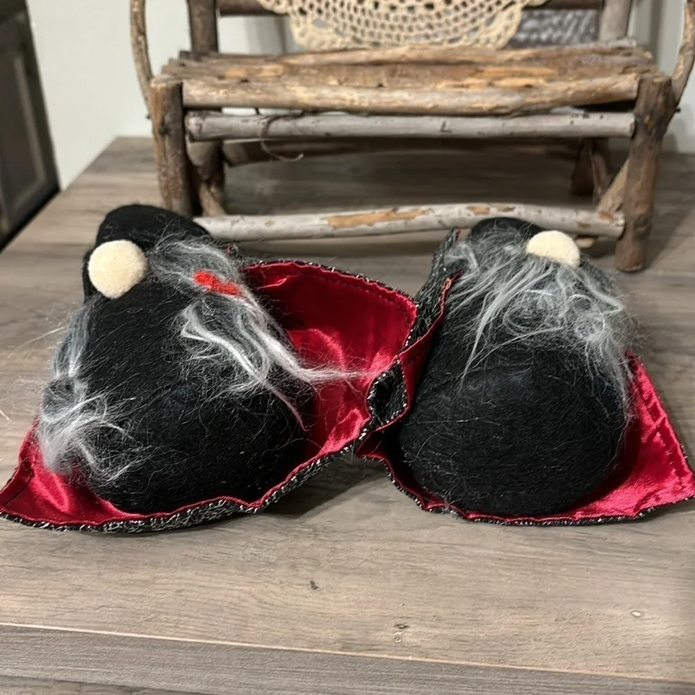 NWOT TWO PLUSH HALLOWEEN VAMPIRE WITCH GNOMES WITH CAPES